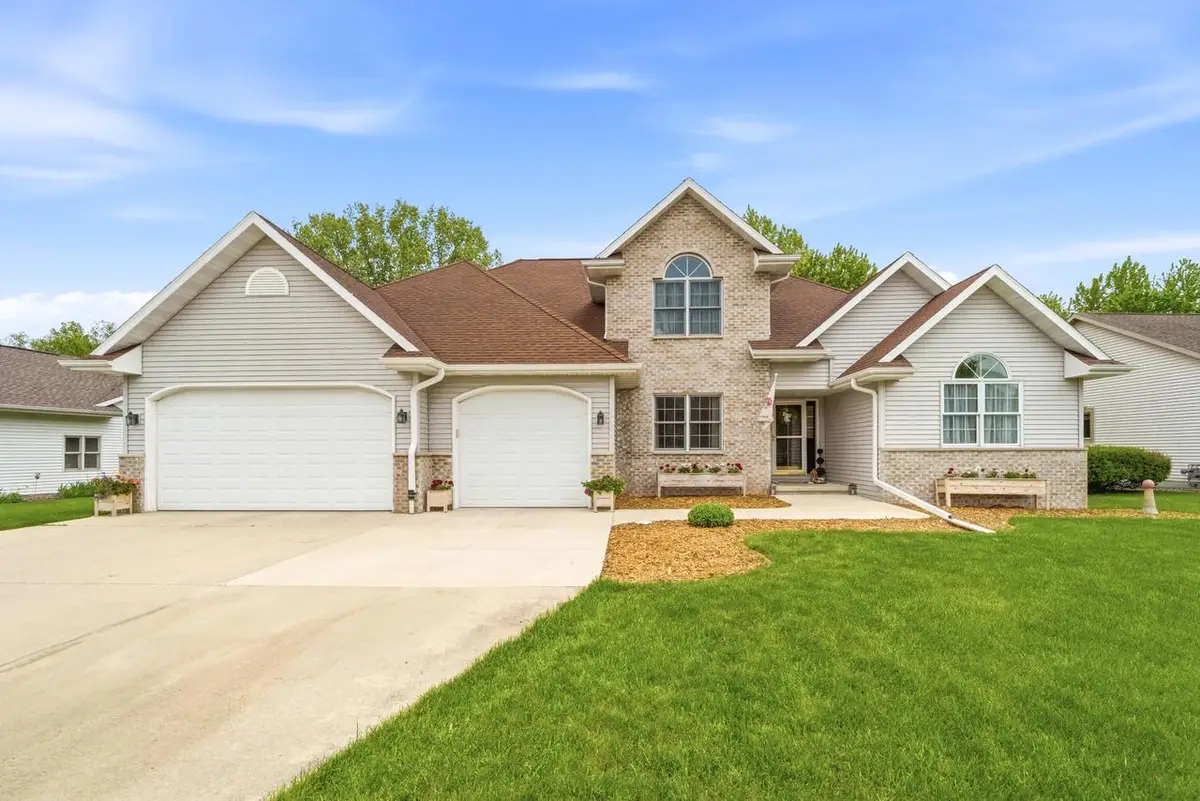 W5148 Kennedy DRIVE, Fond Du Lac, WI 54937 - #1