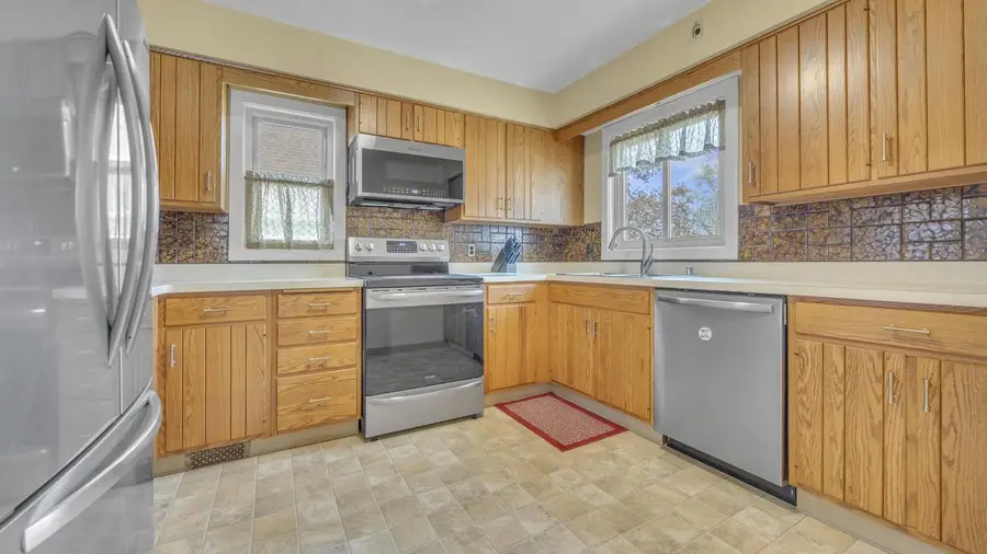 212 Fond du Lac AVENUE, Sheboygan Falls, WI 53085 - #3