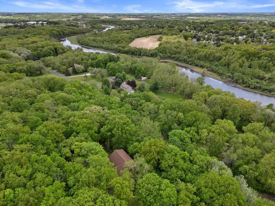 S87W28270 Lookout LANE, Mukwonago, WI 53149 - #2