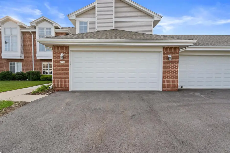 8765 Westlake DRIVE, Greendale, WI 53129 - #2