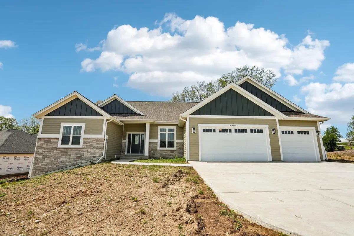 W254N5593 Crescent Hill DRIVE, Sussex, WI 53089 - #1