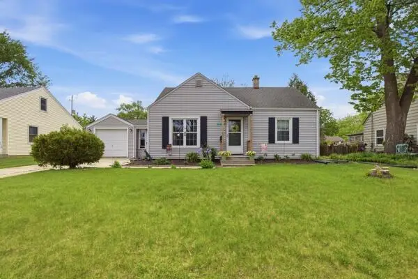 W164N8451 Hiawatha AVENUE, Menomonee Falls, WI 53051 - #1