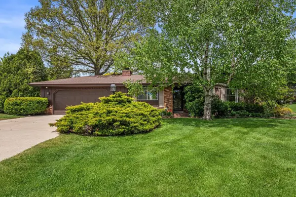18400 Honey Creek DRIVE, Brookfield, WI 53045