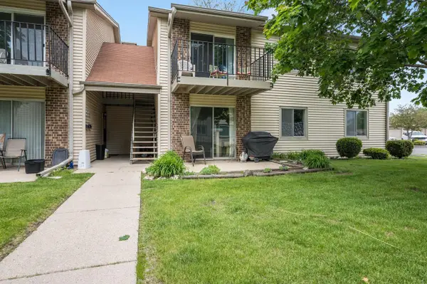 W170N11523 Armada DRIVE #14, Germantown, WI 53022