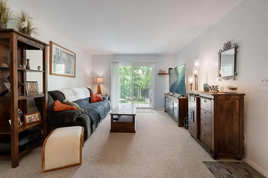W170N11523 Armada DRIVE #14, Germantown, WI 53022 - #2