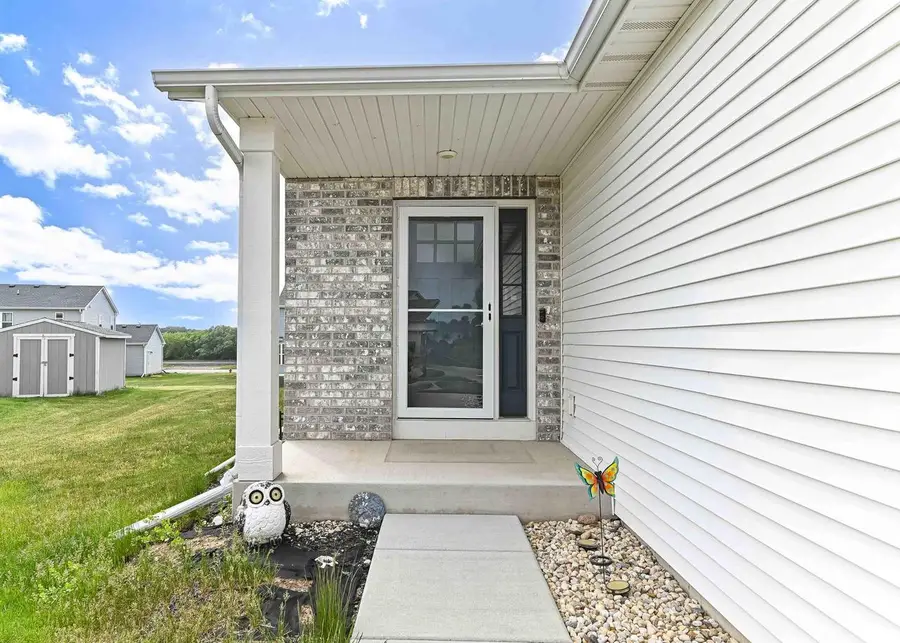 1337 Tower Hill PASS, Whitewater, WI 53190 - #2