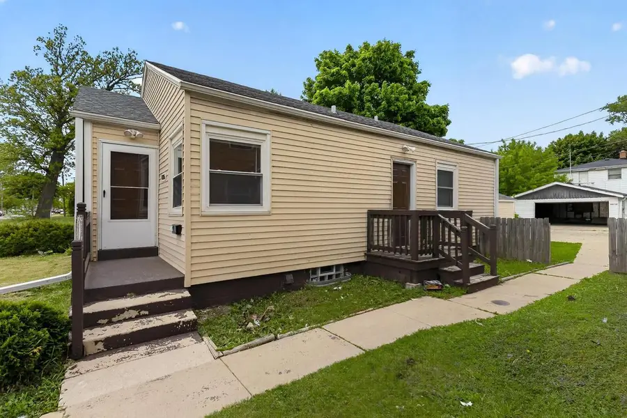 4806 W Hampton AVENUE, Milwaukee, WI 53218 - #3
