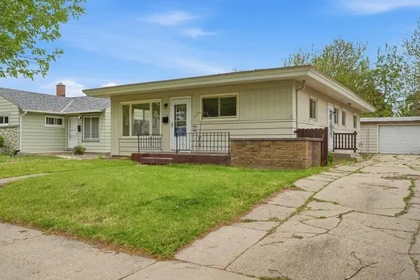 3220 S 72nd STREET, Milwaukee, WI 53219