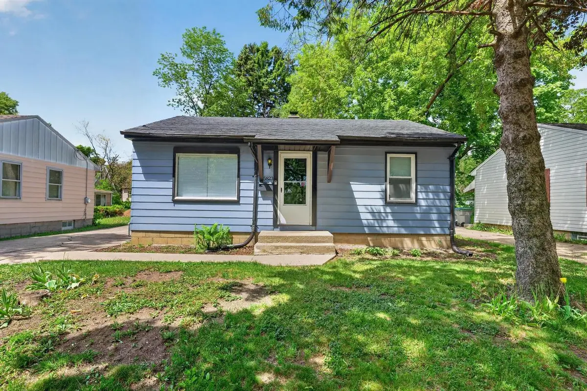 5823 N 36th STREET, Milwaukee, WI 53209 - #1