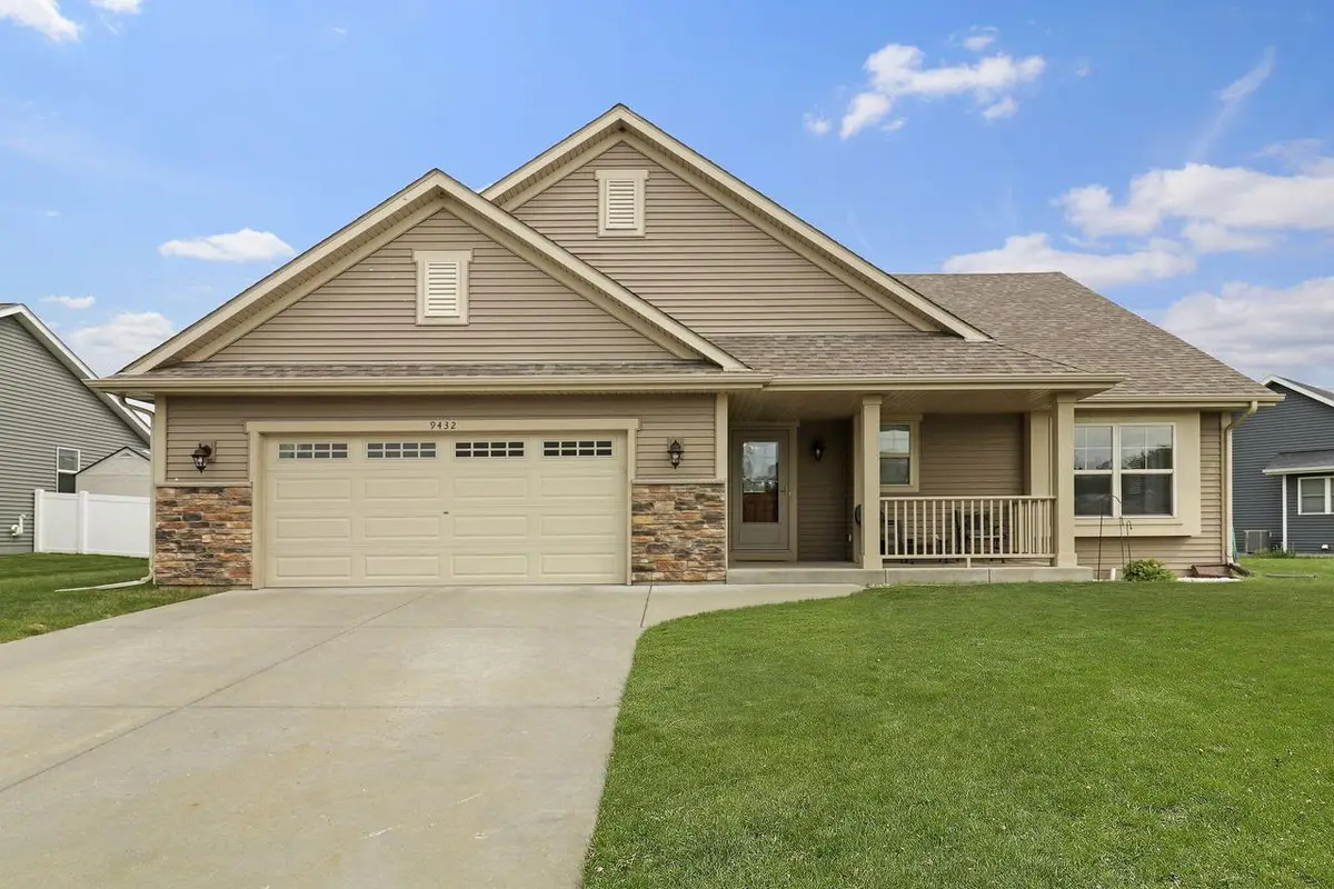 9432 Hawthorne DRIVE, Sturtevant, WI 53177 - #1