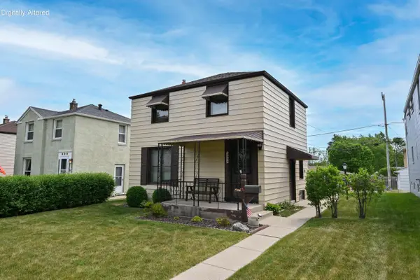 3664 S Whitnall AVENUE, Milwaukee, WI 53207