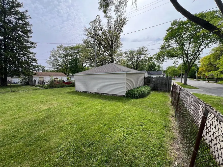 5279 N 44th STREET, Milwaukee, WI 53218 - #3