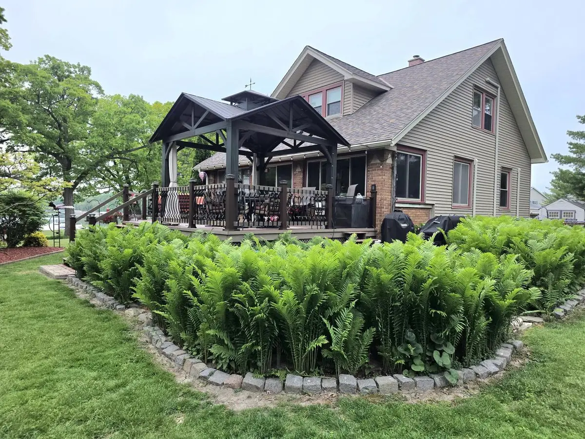 26211 W Loomis ROAD, Waterford, WI 53185 - #1