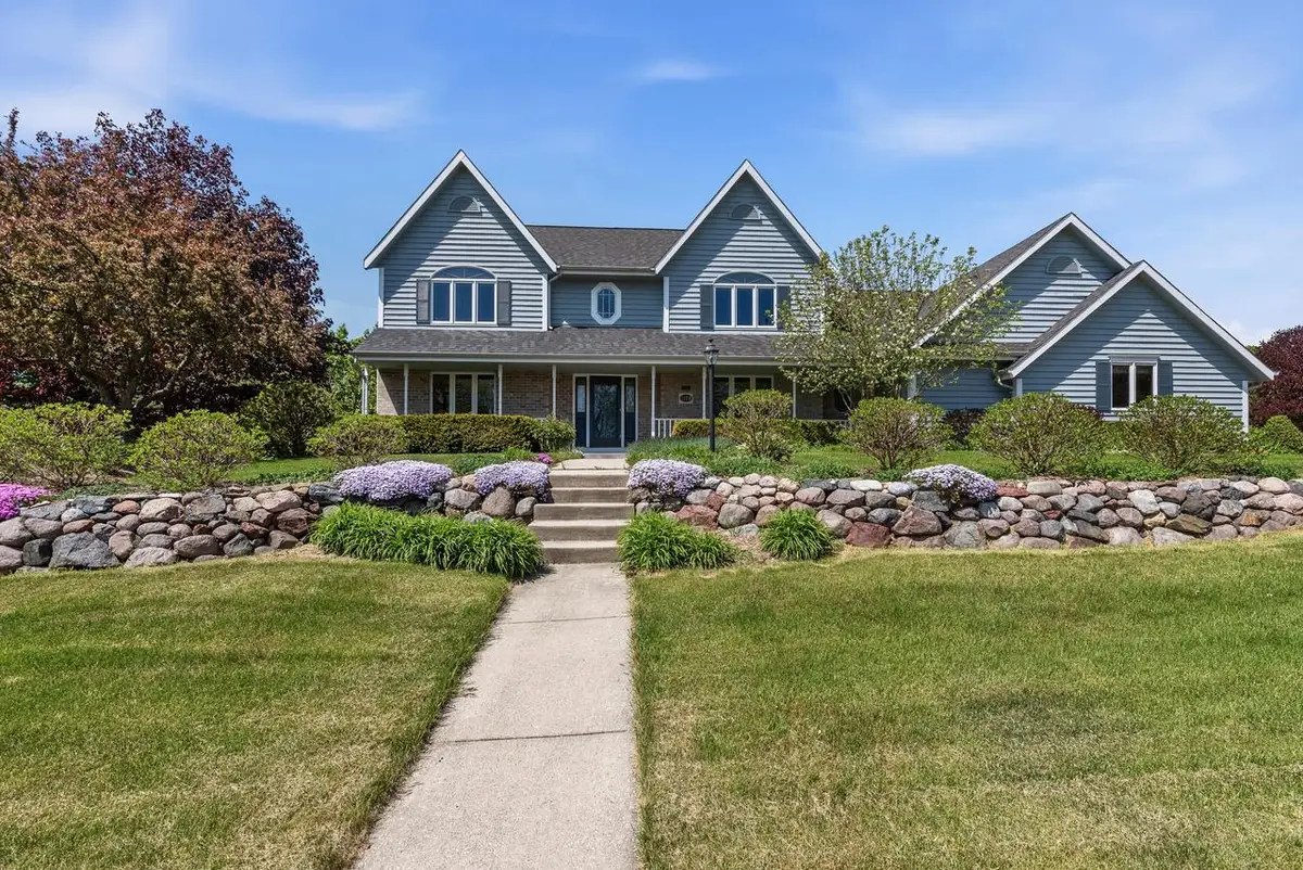 1128 S Silverbrook DRIVE, West Bend, WI 53095 - #1