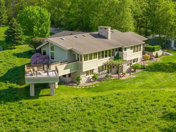 N4898 Arrowhead TRAIL, Juneau, WI 53039