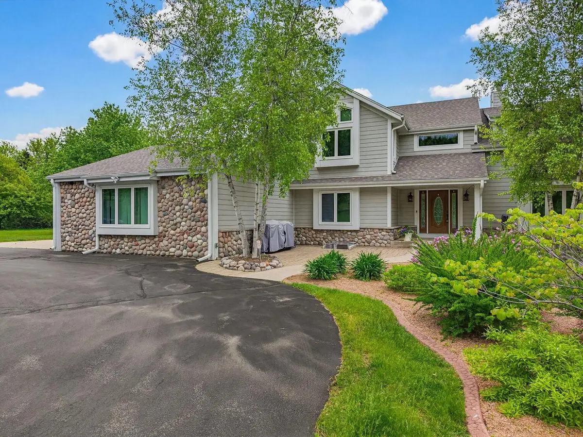 W220N11412 Amy Belle ROAD, Germantown, WI 53022 - #1