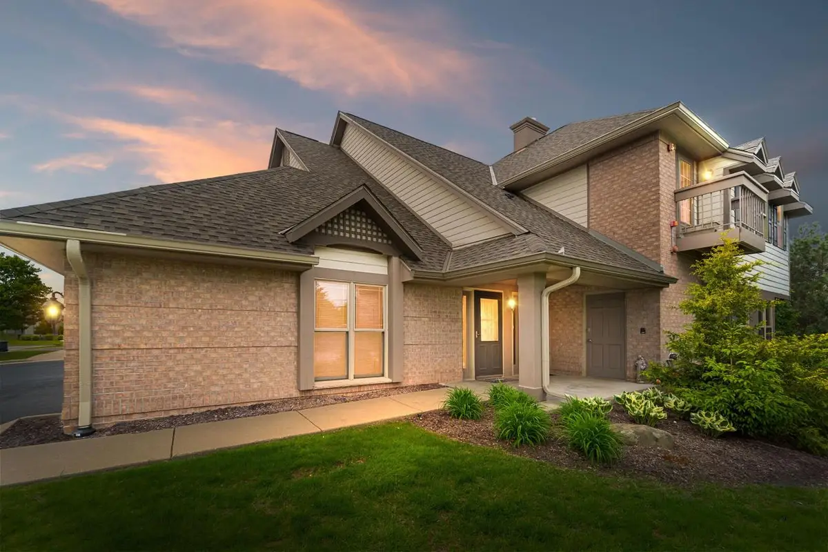 7571 W Tuckaway Pines CIRCLE, Franklin, WI 53132 - #1