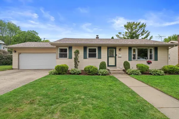1971 Cascade DRIVE, Waukesha, WI 53188