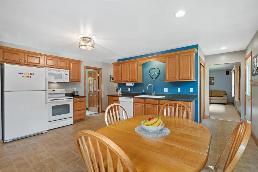 1971 Cascade DRIVE, Waukesha, WI 53188 - #2
