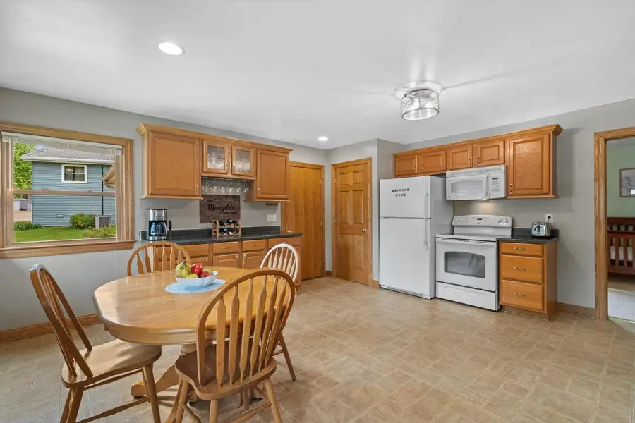 1971 Cascade DRIVE, Waukesha, WI 53188 - #3