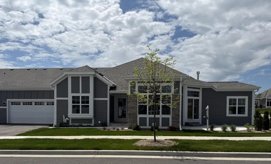 868 S Verona CIRCLE #23, Grafton, WI 53024 - #2