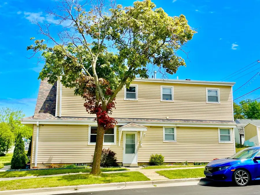 2131 W Layton AVENUE #A, Milwaukee, WI 53221 - #3