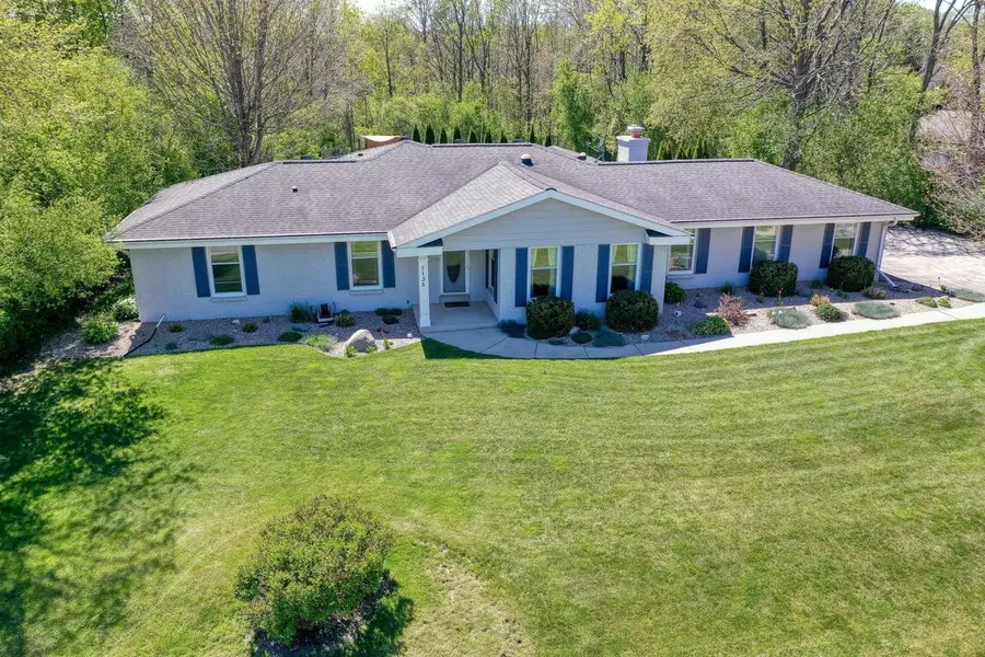 1135 Ridgeway ROAD, Brookfield, WI 53045 - #2