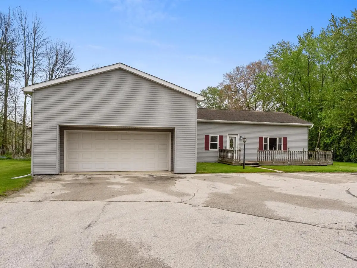 5001 CTH CR, Manitowoc, WI 54220 - #1