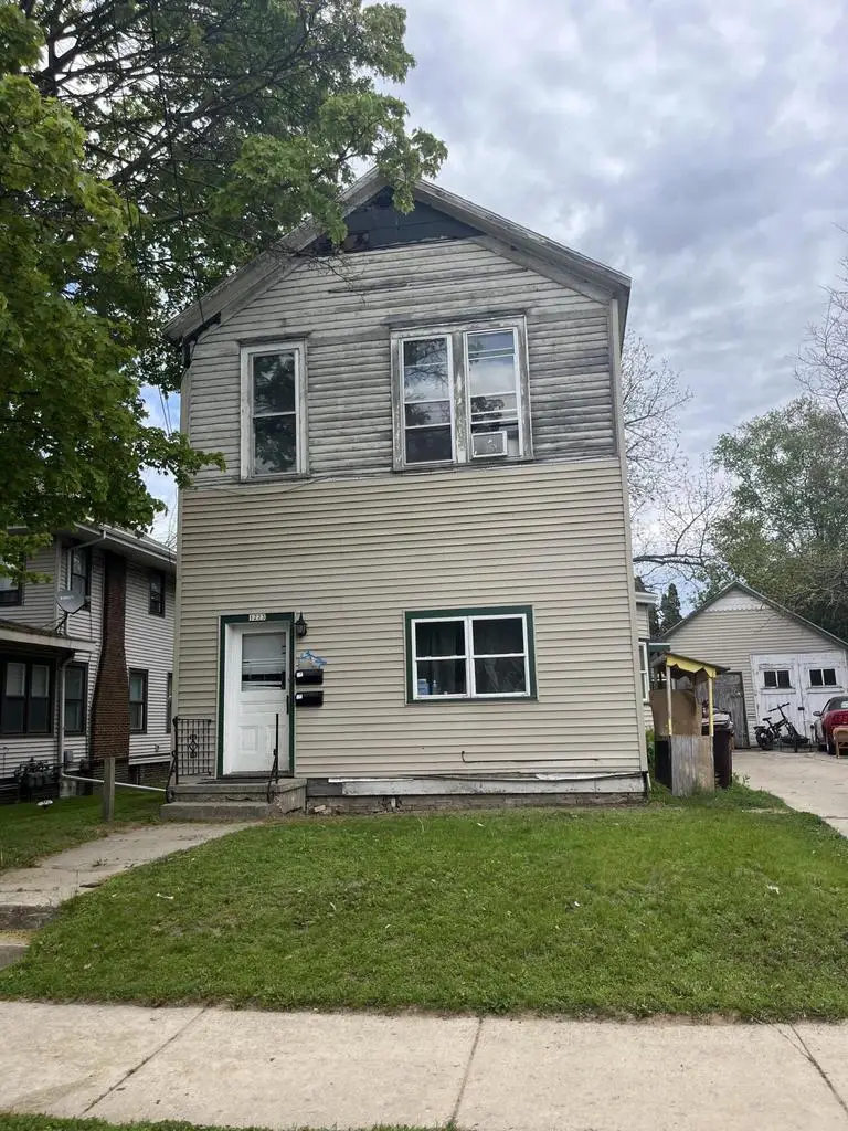 1223 S 8th STREET, Manitowoc, WI 54220 - #1