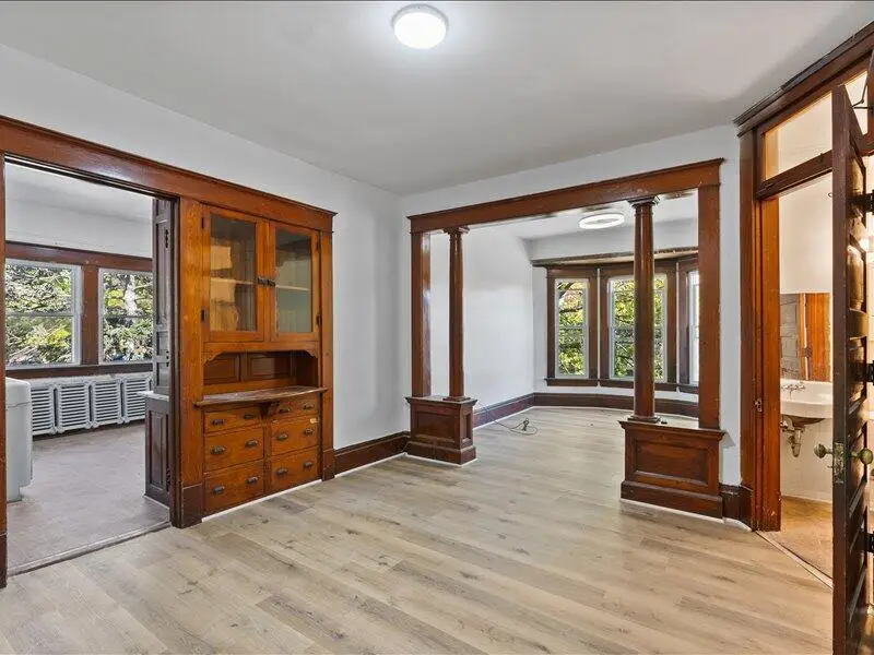 2900 W Arthur AVENUE #2902, Milwaukee, WI 53215 - #2