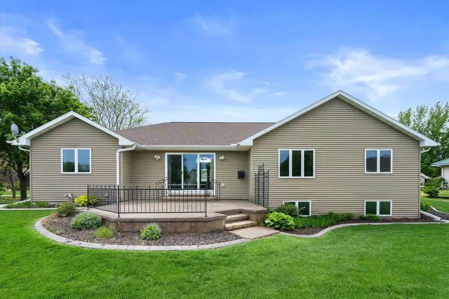 456 Wooden Shoe CIRCLE, Kaukauna, WI 54130 - #2