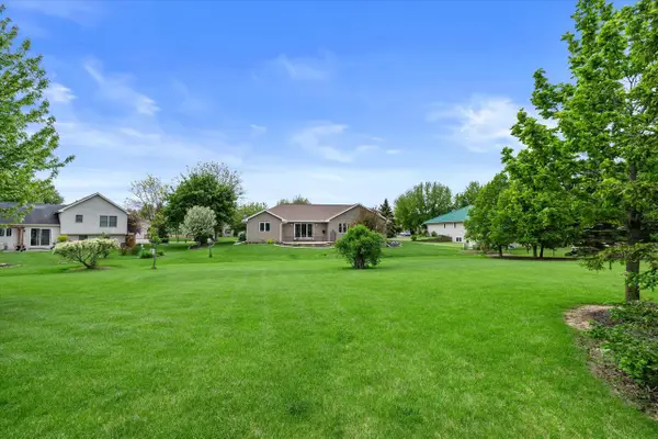376 MINDE COURT, Kaukauna, WI 54130