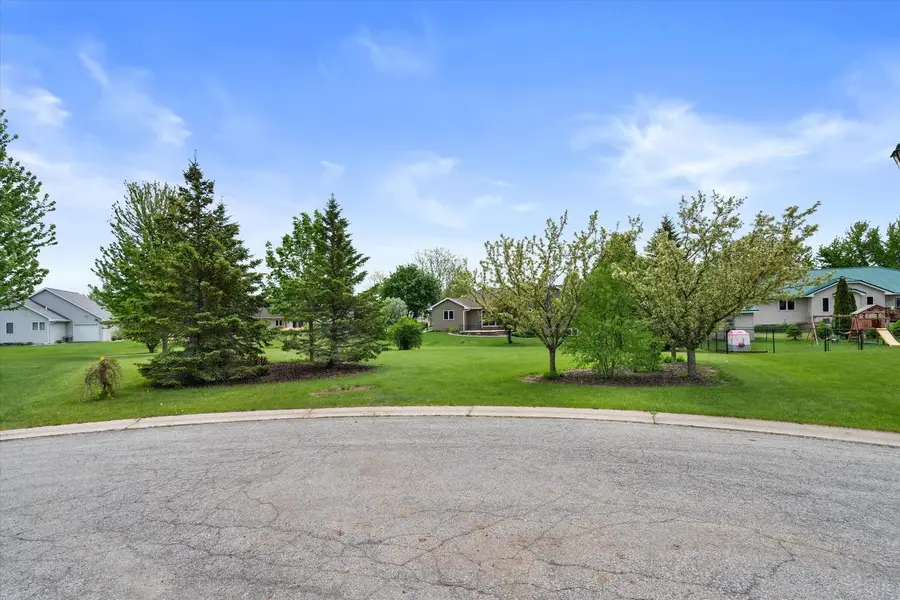 376 MINDE COURT, Kaukauna, WI 54130 - #3