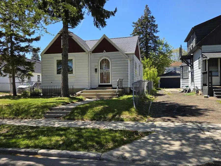6017 N 37th STREET, Milwaukee, WI 53209 - #2