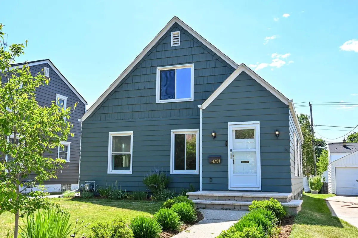 4751 N Marlborough DRIVE, Whitefish Bay, WI 53211 - #1