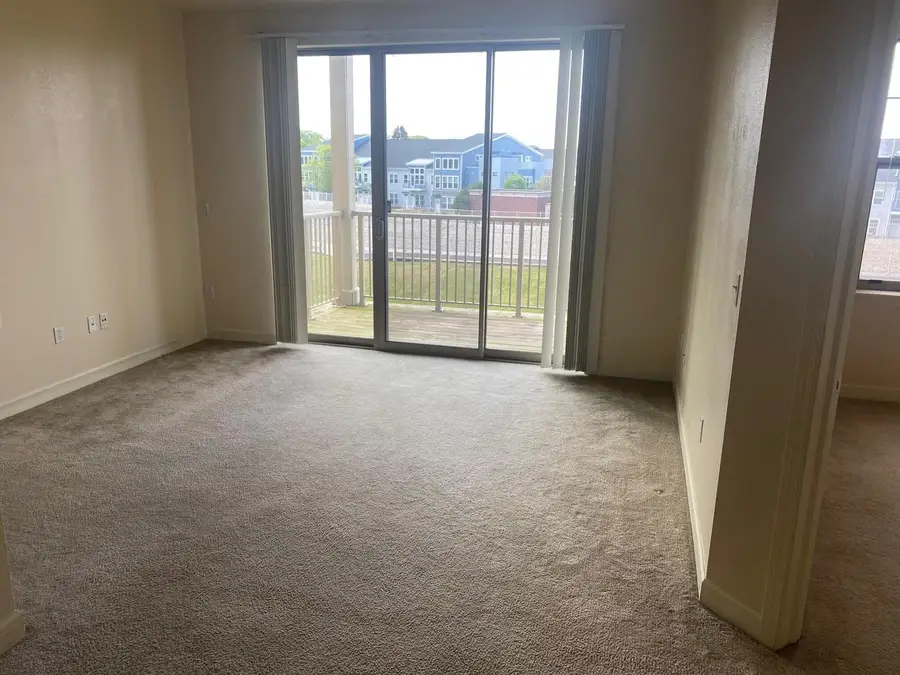 4110 S Lake DRIVE #244, Saint Francis, WI 53235 - #3