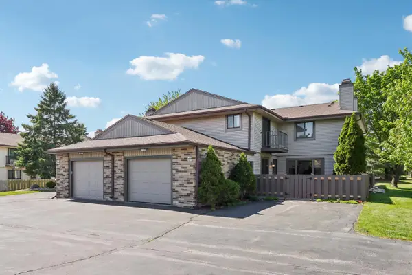 W178N9754 Riversbend CIRCLE, Germantown, WI 53022