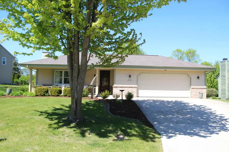 N77W15970 Settlers COURT, Menomonee Falls, WI 53051 - #2