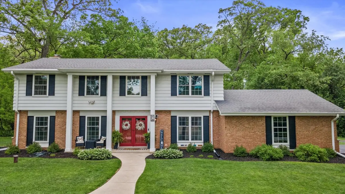 N10W27274 Rolling Ridge DRIVE, Waukesha, WI 53188 - #1