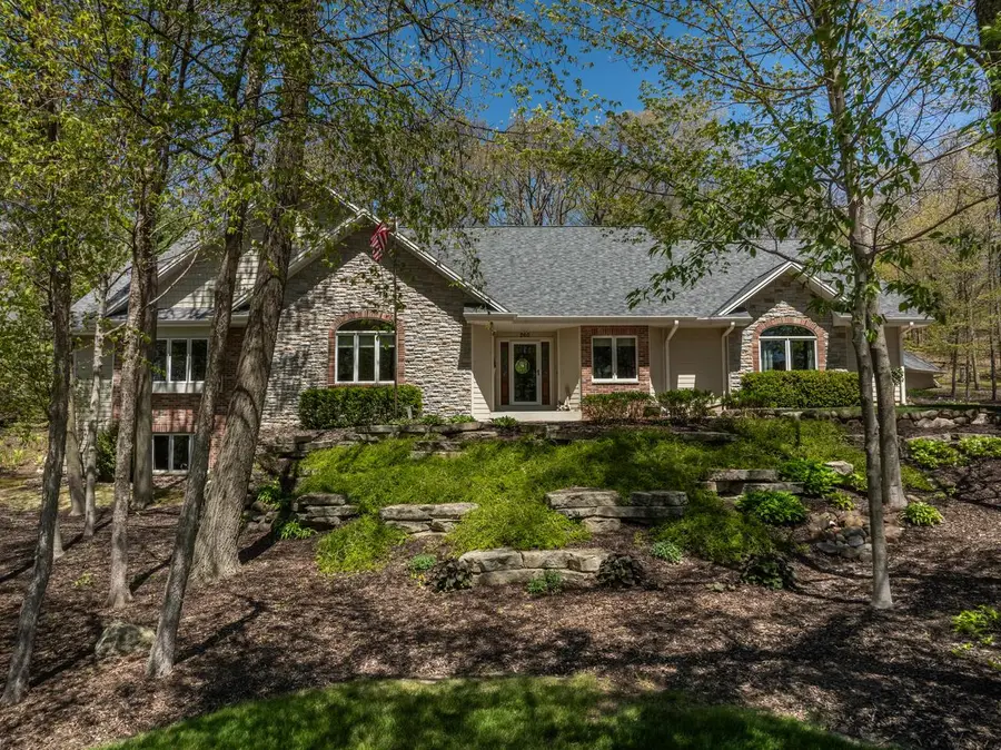 260 Glacial DRIVE, Slinger, WI 53086 - #2