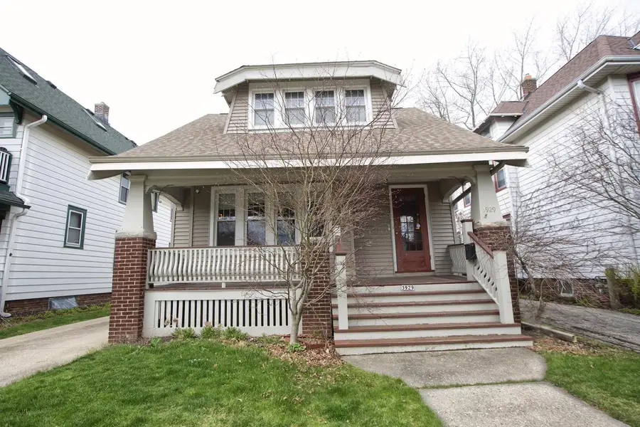 3929 N Maryland AVENUE, Shorewood, WI 53211 - #3