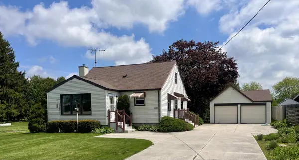 1905 N Rapids ROAD, Manitowoc, WI 54220