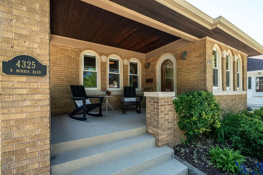 4325 N Morris BOULEVARD, Shorewood, WI 53211 - #2