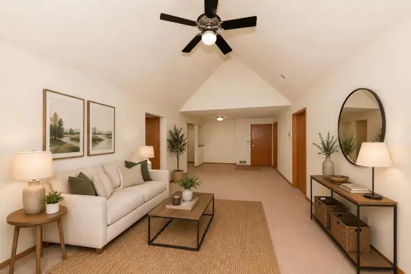 N58W23747 Hastings COURT #30, Sussex, WI 53089