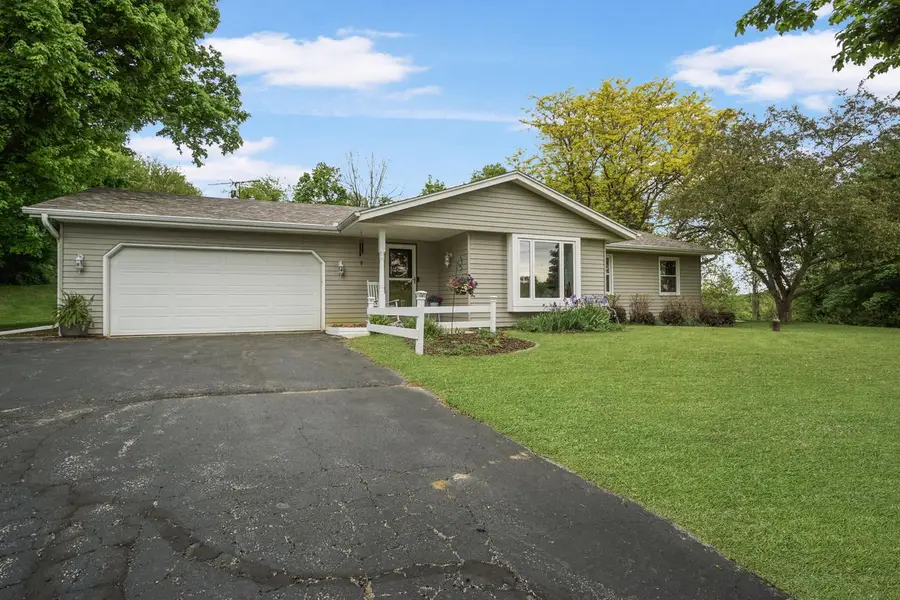 S56W23550 Maplewood TERRACE, Waukesha, WI 53189 - #2