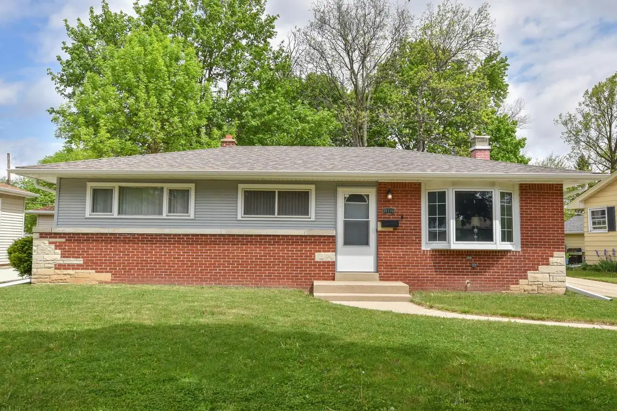 10136 W Manitoba STREET, West Allis, WI 53227 - #1