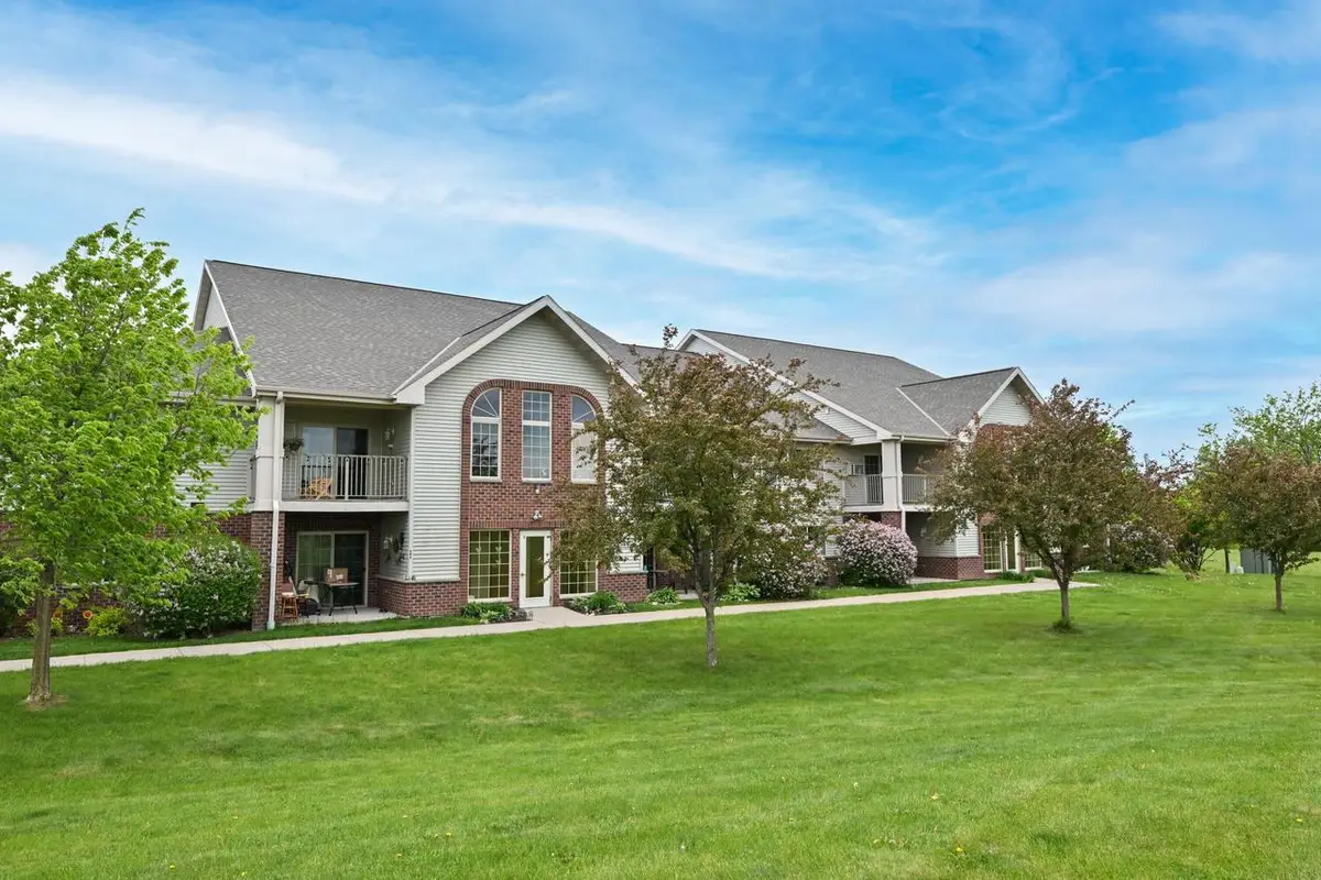W1062 Marietta AVENUE #305, Ixonia, WI 53036 - #1
