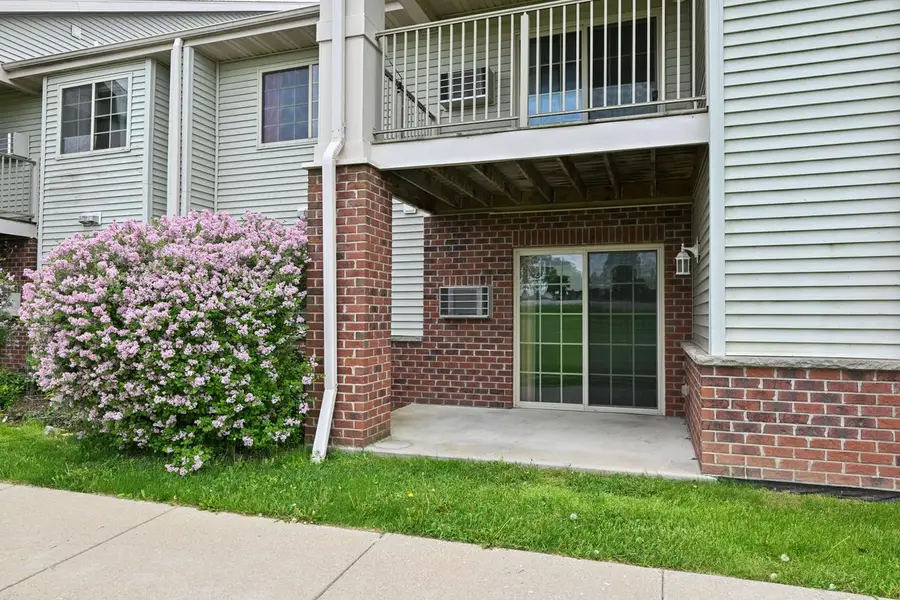 W1062 Marietta AVENUE #305, Ixonia, WI 53036 - #2