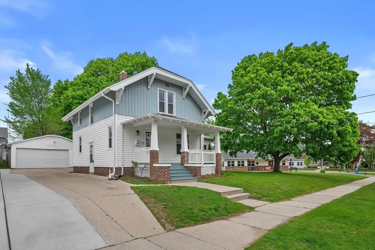 812 New York AVENUE, Manitowoc, WI 54220 - #1