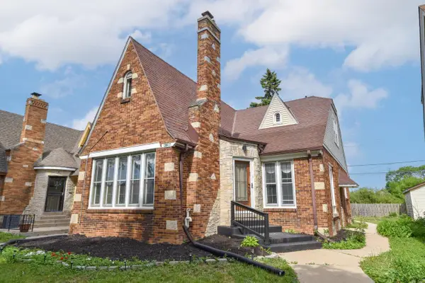 4306 N 21st STREET, Milwaukee, WI 53209